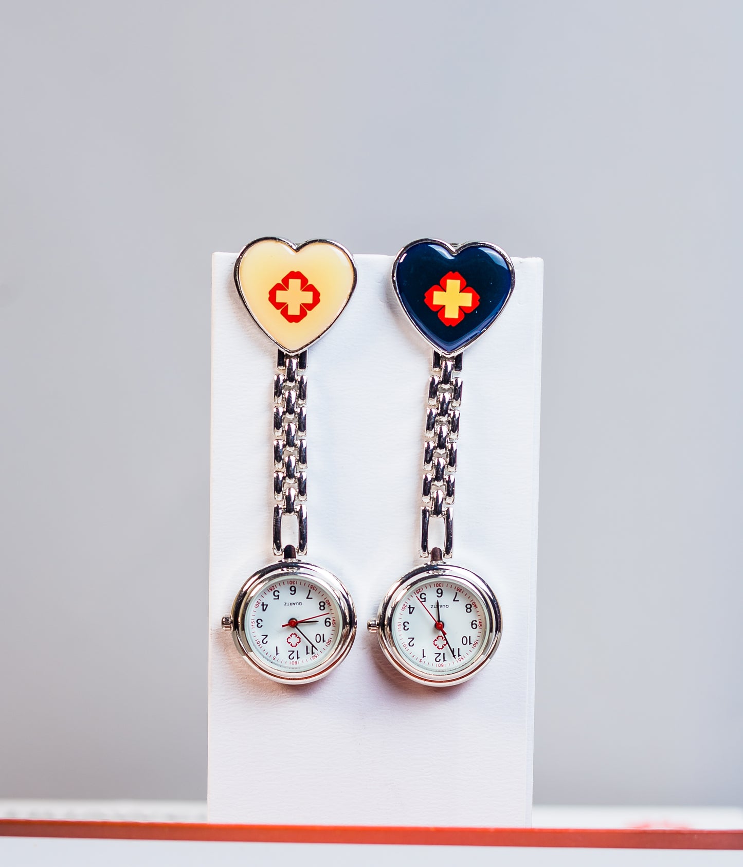 Nurses' Breast-watch(Cross)